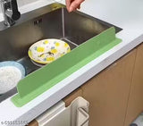 Kitchen Water Splash Guard / Sink Splashback for Dish Washing